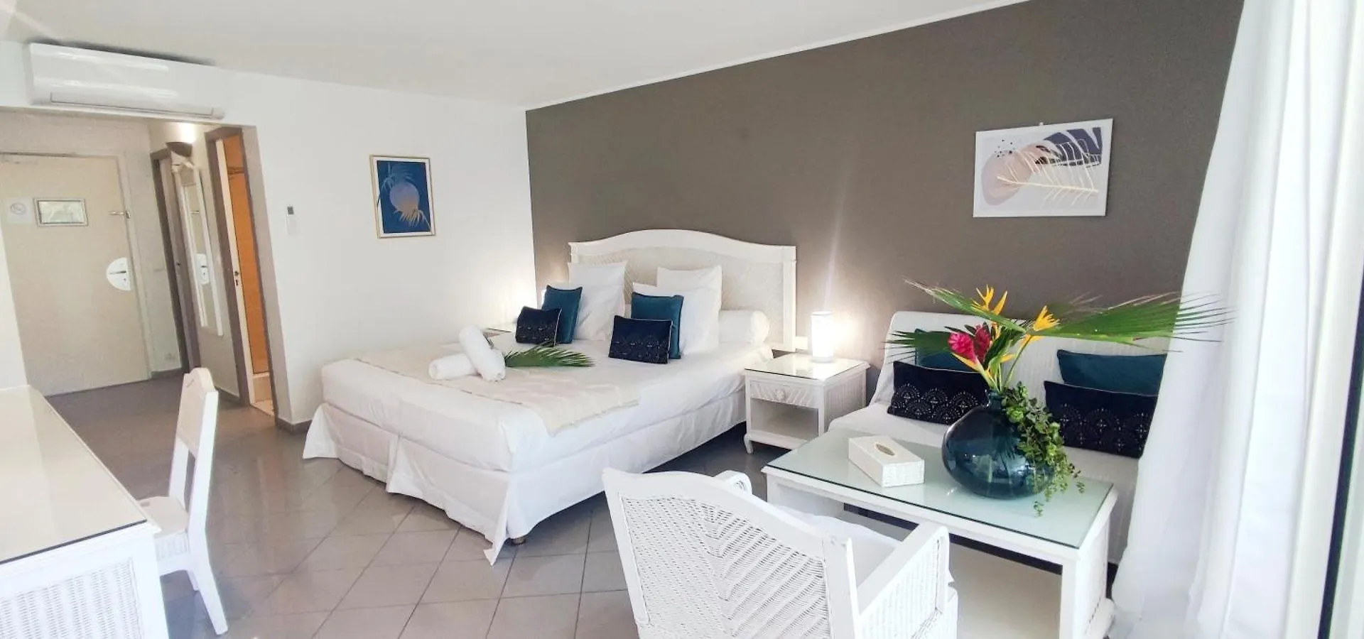 Studio L'Or Bleu, Pied Dans L'Eau Avec Vue Mer Le Gosier