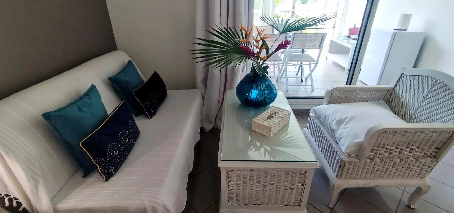 Studio L'Or Bleu, Pied Dans L'Eau Avec Vue Mer Le Gosier