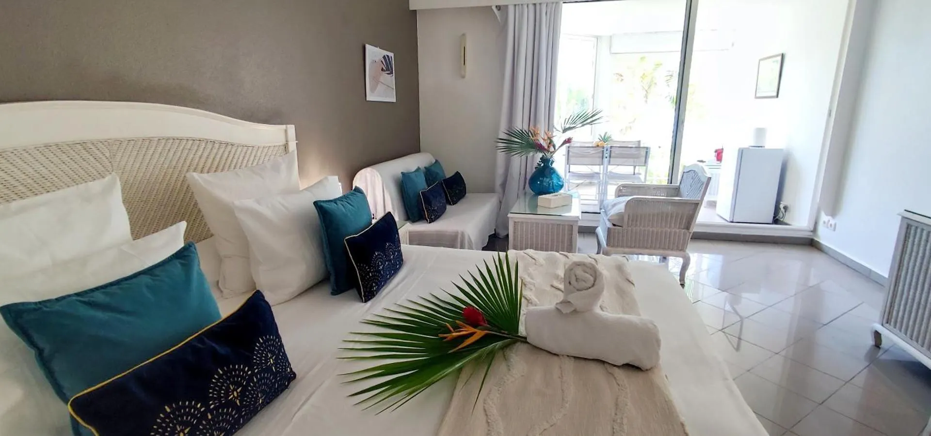 Studio L'Or Bleu, Pied Dans L'Eau Avec Vue Mer Le Gosier Apartman