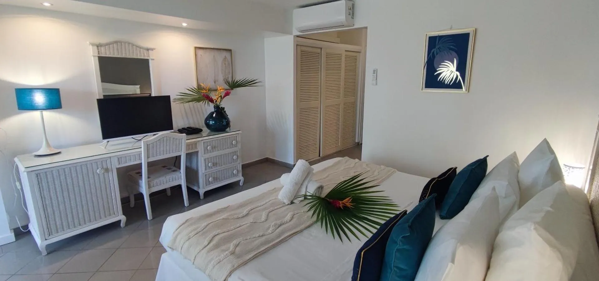 Studio L'Or Bleu, Pied Dans L'Eau Avec Vue Mer Le Gosier